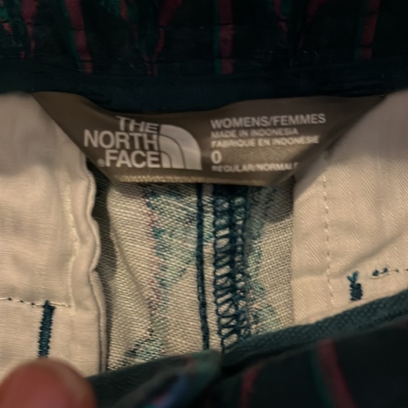 ⭐️SALE⭐️ ⭐️The North Face shorts - Picture 5 of 8